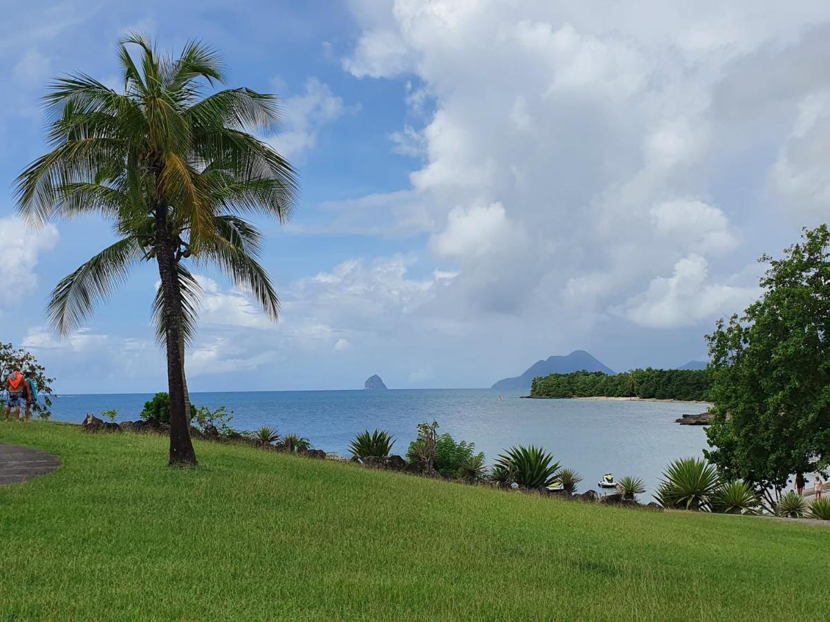 Ti Oasis Trinidad, Studio Vue Mer A Pierre & Vacances Сен-Лу Екстериор снимка